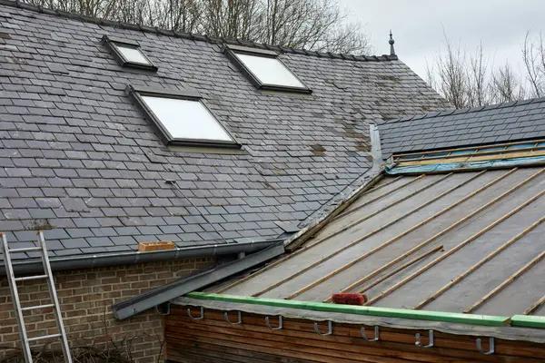 What to Expect During a Professional Roof Replacement Kent Project